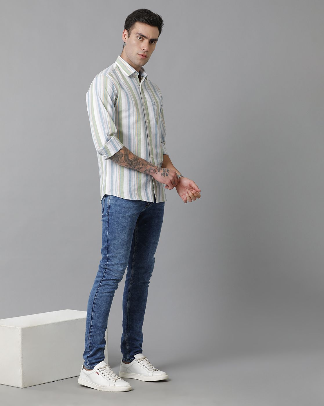 Men's Blended Linen Multicolor Striped Contemporary Fit Full Sleeve Sleeve Casual Shirt