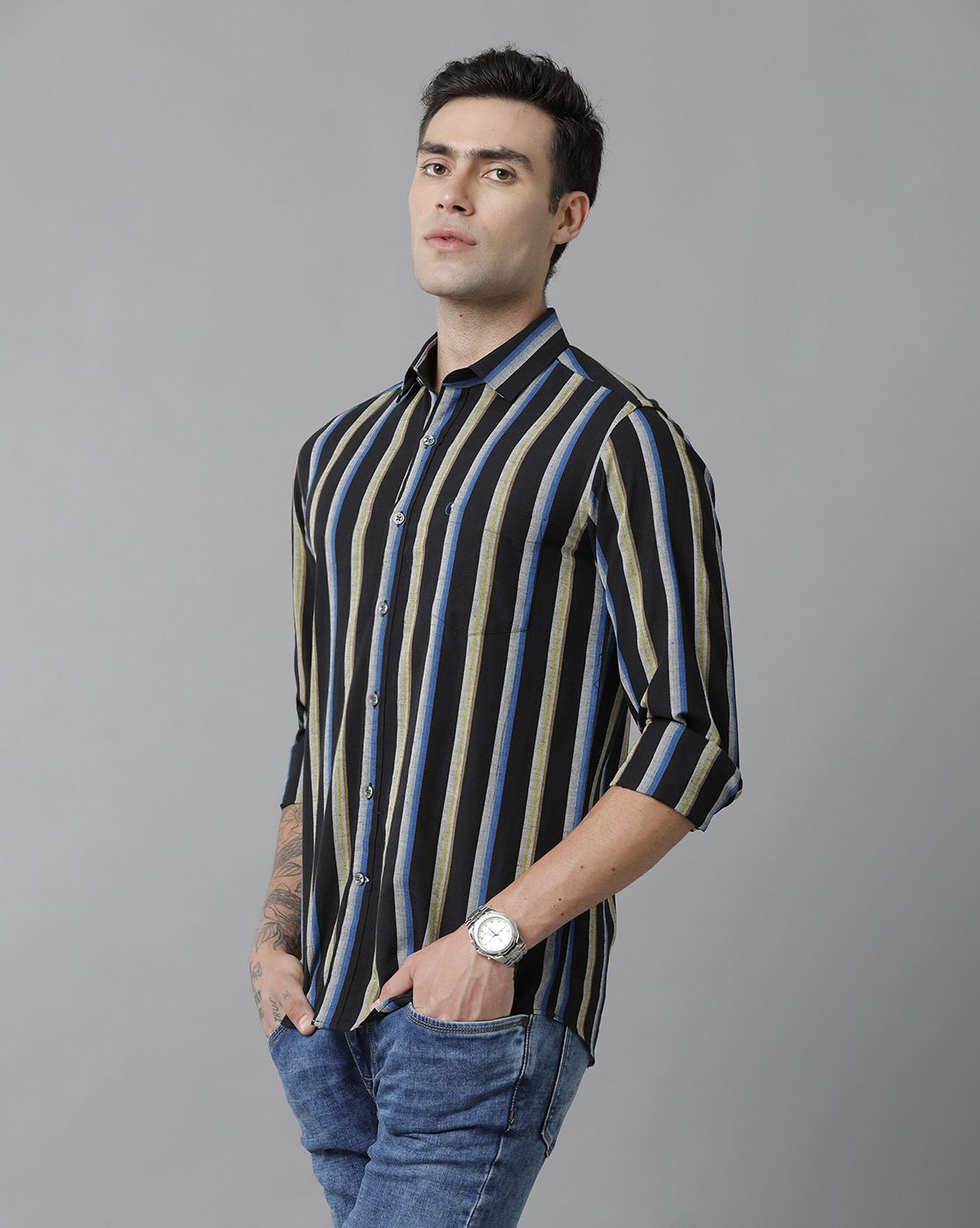 Men's Blended Linen Black Striped Contemporary Fit Full Sleeve Sleeve Casual Shirt