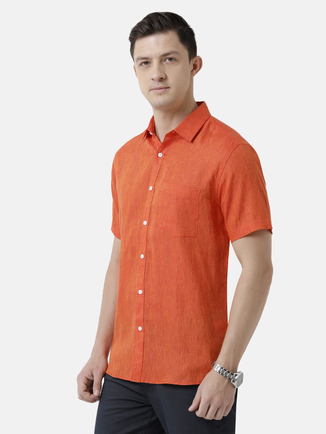 Men's Pure Linen Red Solid Contemporary Fit Half Sleeve Sleeve Casual Shirt
