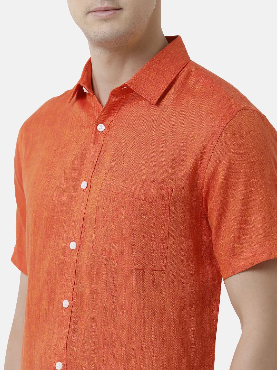 Men's Pure Linen Red Solid Contemporary Fit Half Sleeve Sleeve Casual Shirt