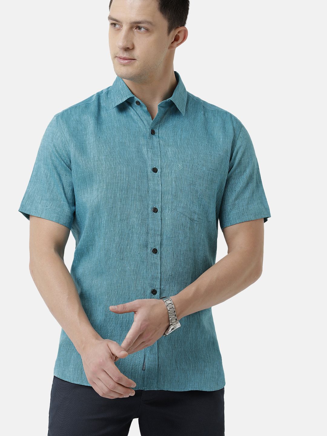 Men's Pure Linen Turquoise Blue Solid Contemporary Fit Half Sleeve Sleeve Casual Shirt