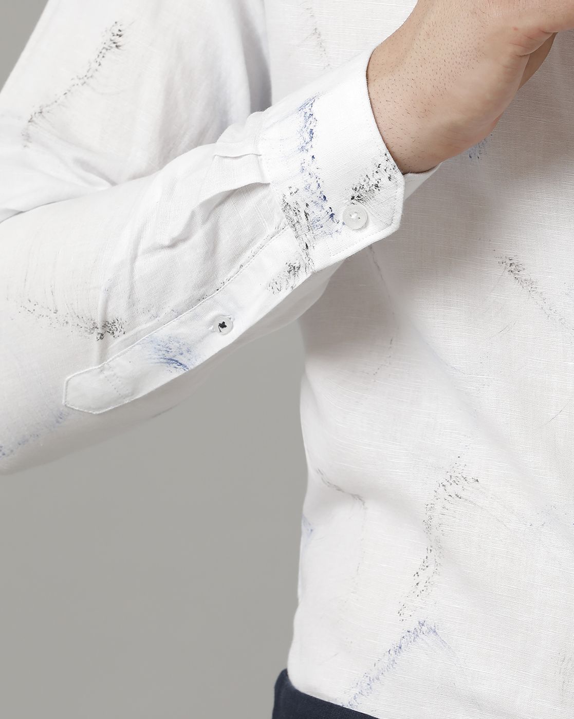 Men's Linen Rich White Printed Contemporary Fit Full Sleeve Sleeve Casual Shirt