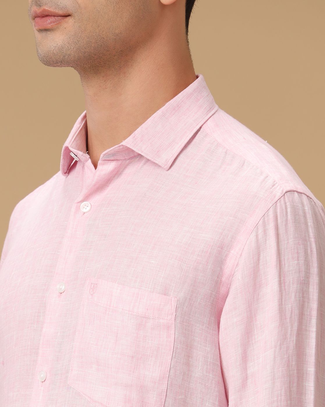 Men's Pure Linen Pink Solid Contemporary Fit Full Sleeve Casual Shirt
