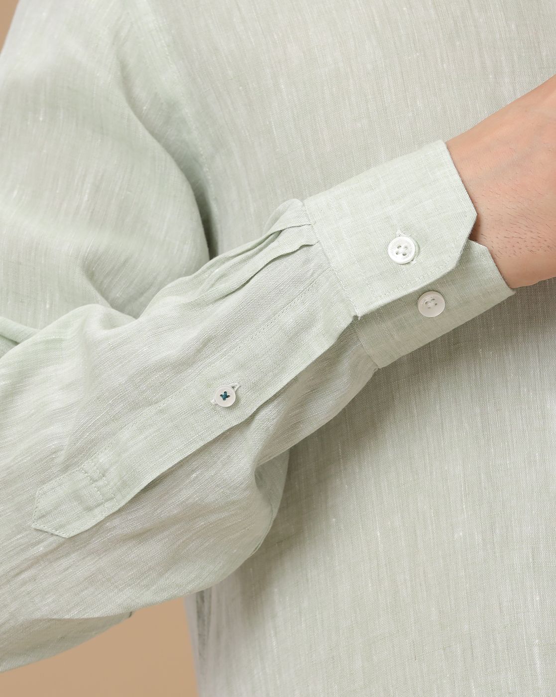 Men's Pure Linen Green Solid Contemporary Fit Full Sleeve Casual Shirt