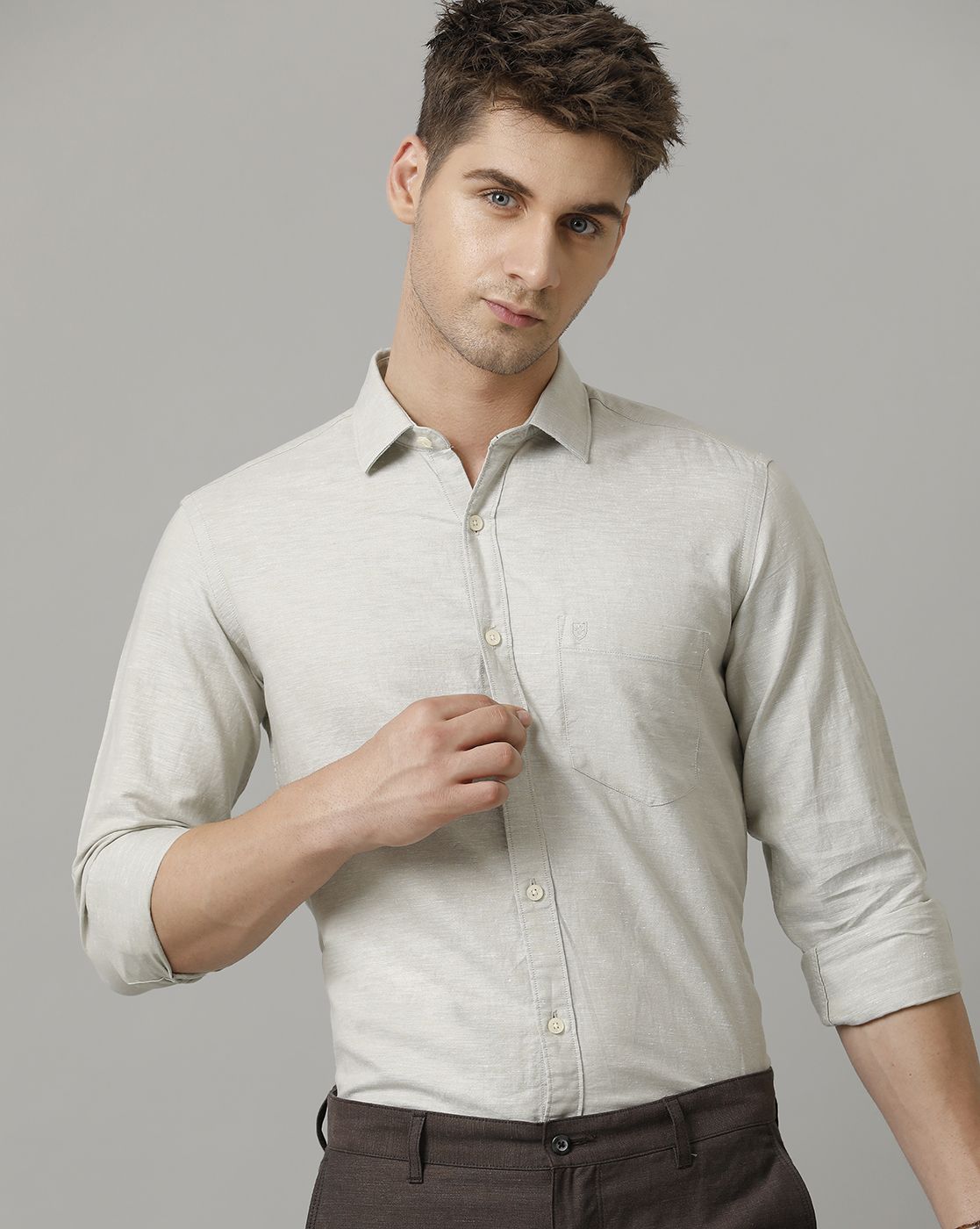 Men's Linen Rich Green Solid Contemporary Fit Full Sleeve Sleeve Casual Shirt