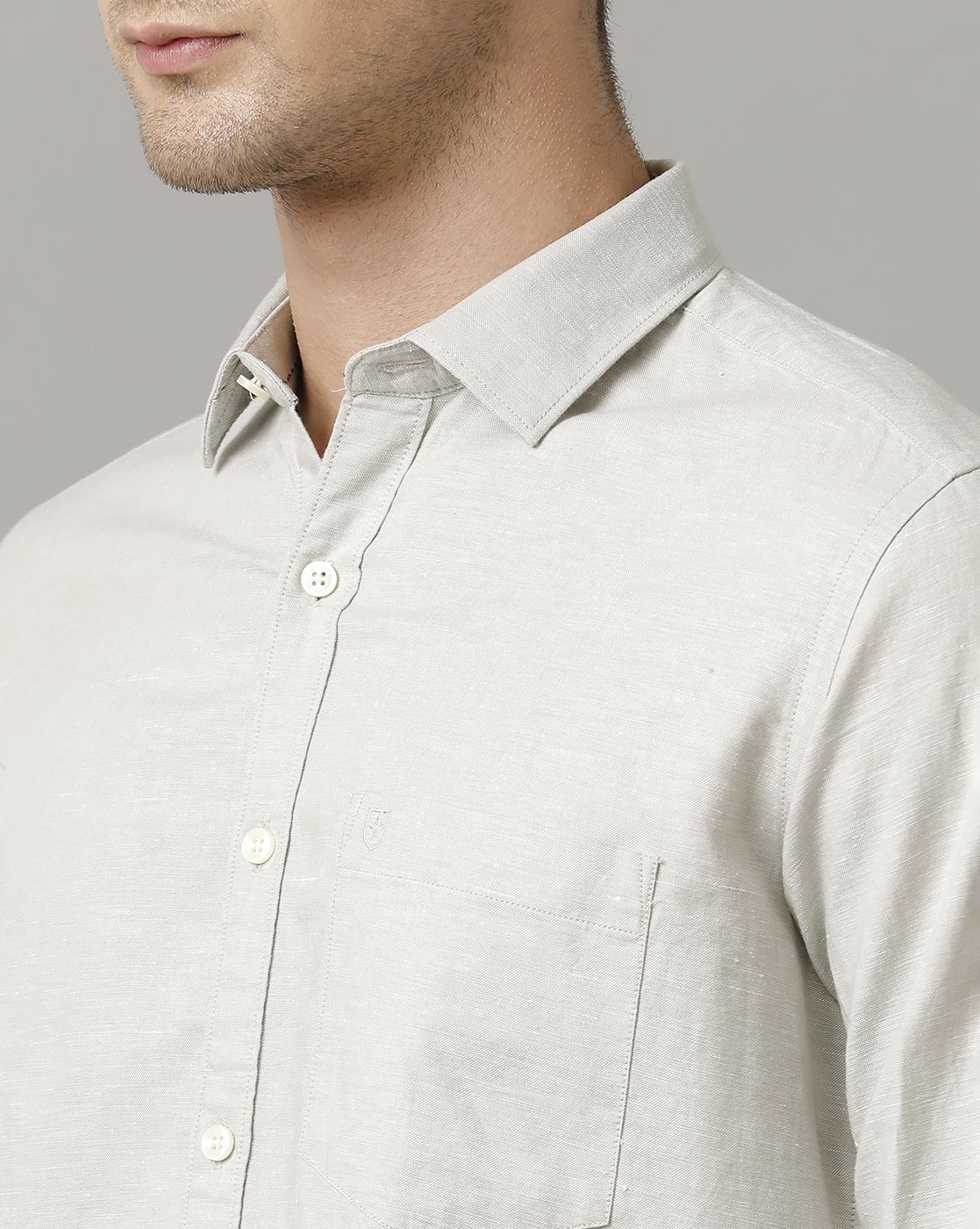 Men's Linen Rich Green Solid Contemporary Fit Full Sleeve Sleeve Casual Shirt