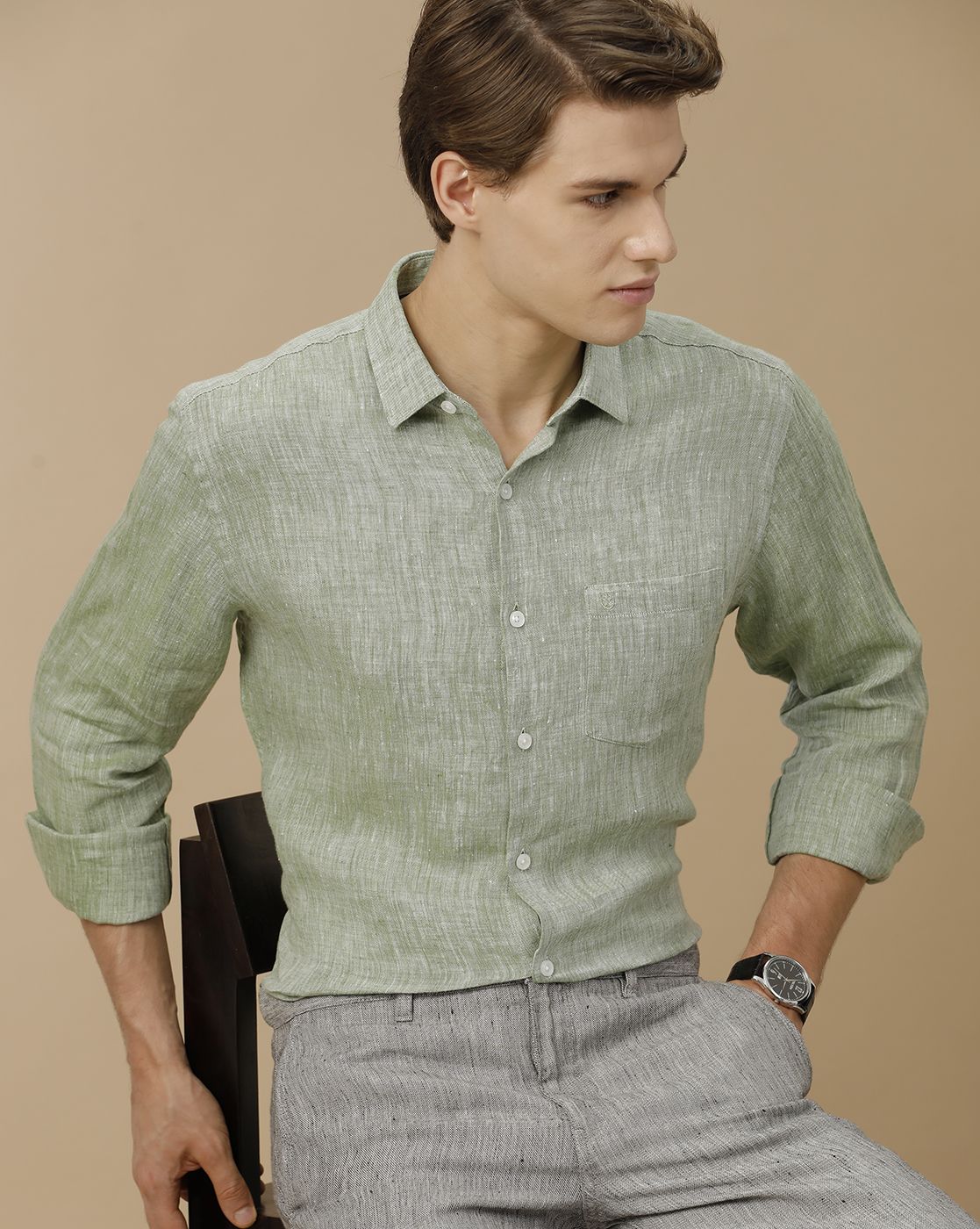 Men's Pure Linen Green Solid Contemporary Fit Full Sleeve Casual Shirt