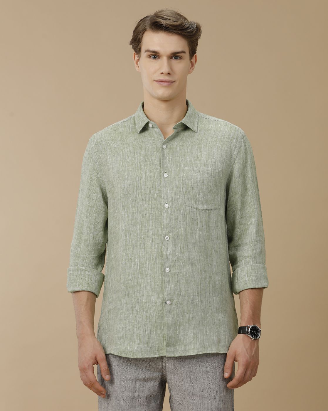 Men's Pure Linen Green Solid Contemporary Fit Full Sleeve Casual Shirt