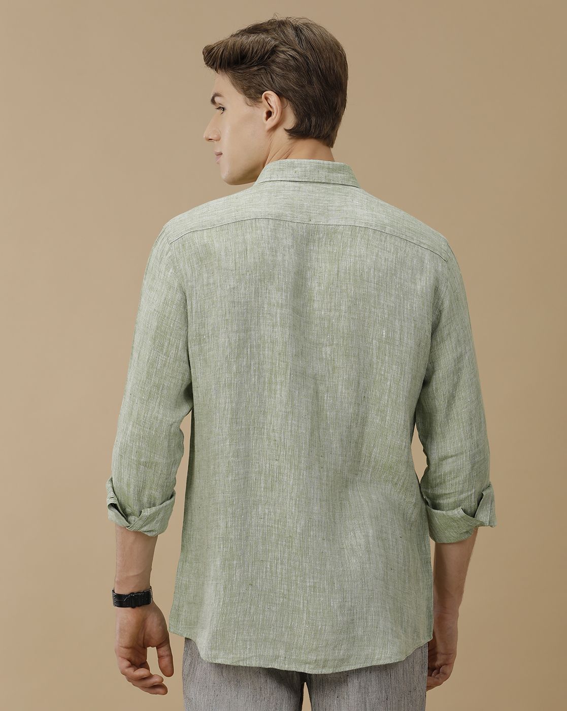 Men's Pure Linen Green Solid Contemporary Fit Full Sleeve Casual Shirt