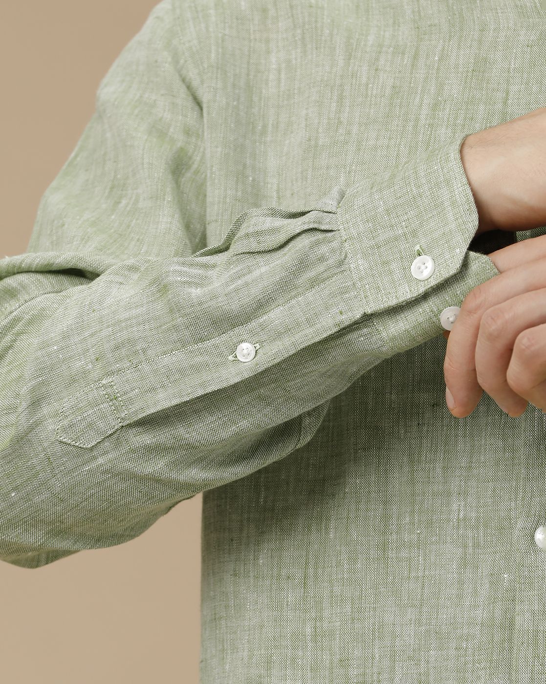Men's Pure Linen Green Solid Contemporary Fit Full Sleeve Casual Shirt