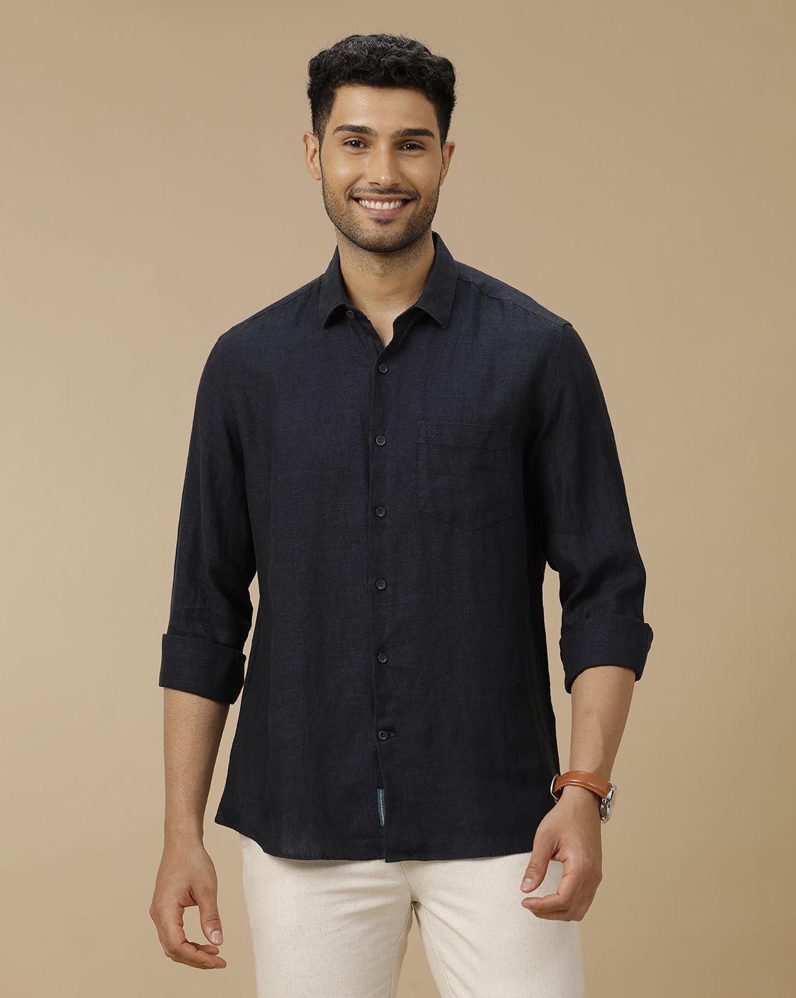 Men's Pure Linen Black Solid Contemporary Fit Full Sleeve Casual Shirt