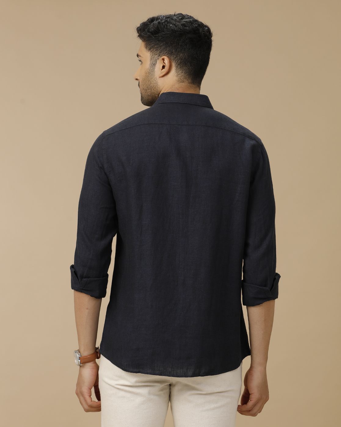 Men's Pure Linen Black Solid Contemporary Fit Full Sleeve Casual Shirt