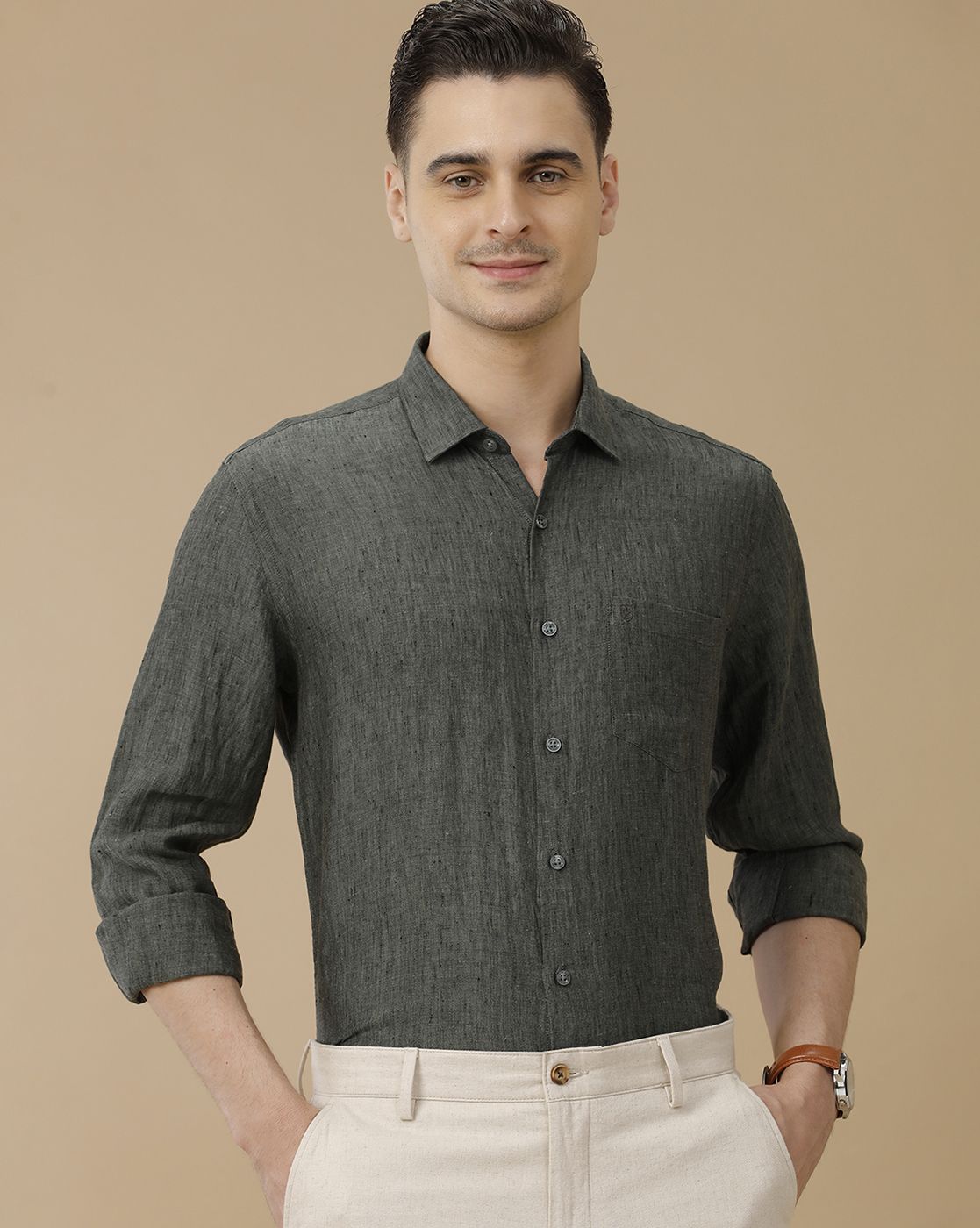 Men's Pure Linen Green Solid Contemporary Fit Full Sleeve Casual Shirt