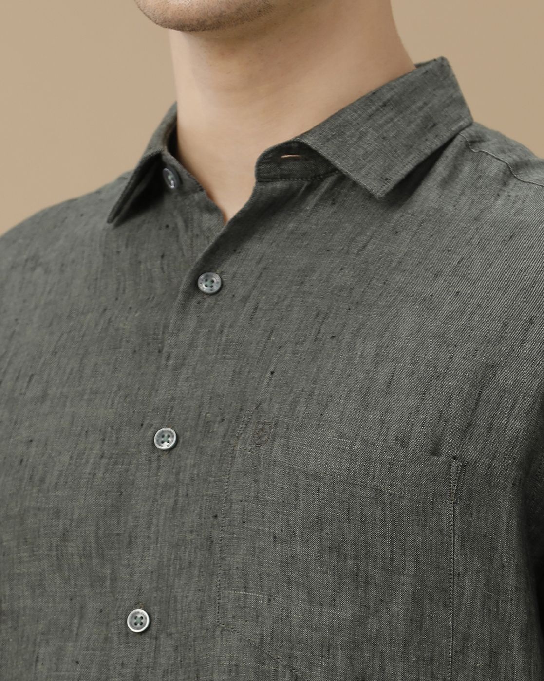 Men's Pure Linen Green Solid Contemporary Fit Full Sleeve Casual Shirt