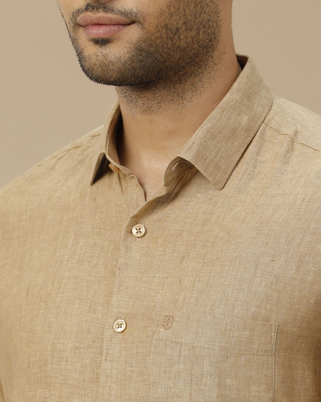 Men's Pure Linen Brown Solid Contemporary Fit Full Sleeve Casual Shirt