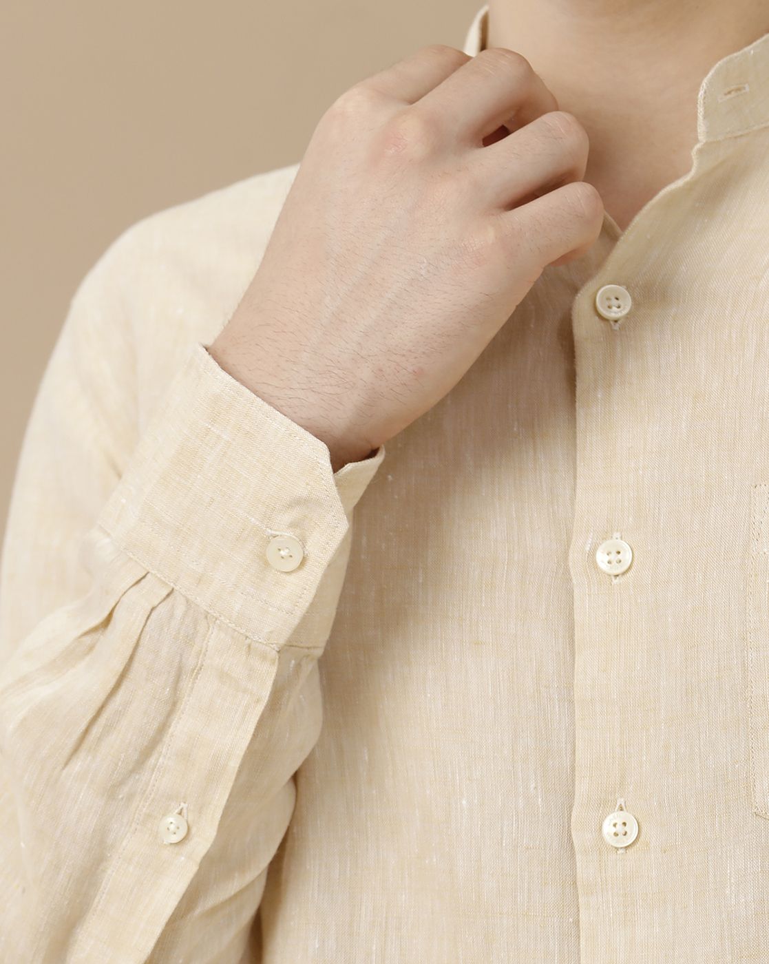 Men's Pure Linen Yellow Solid Contemporary Fit Full Sleeve Casual Shirt