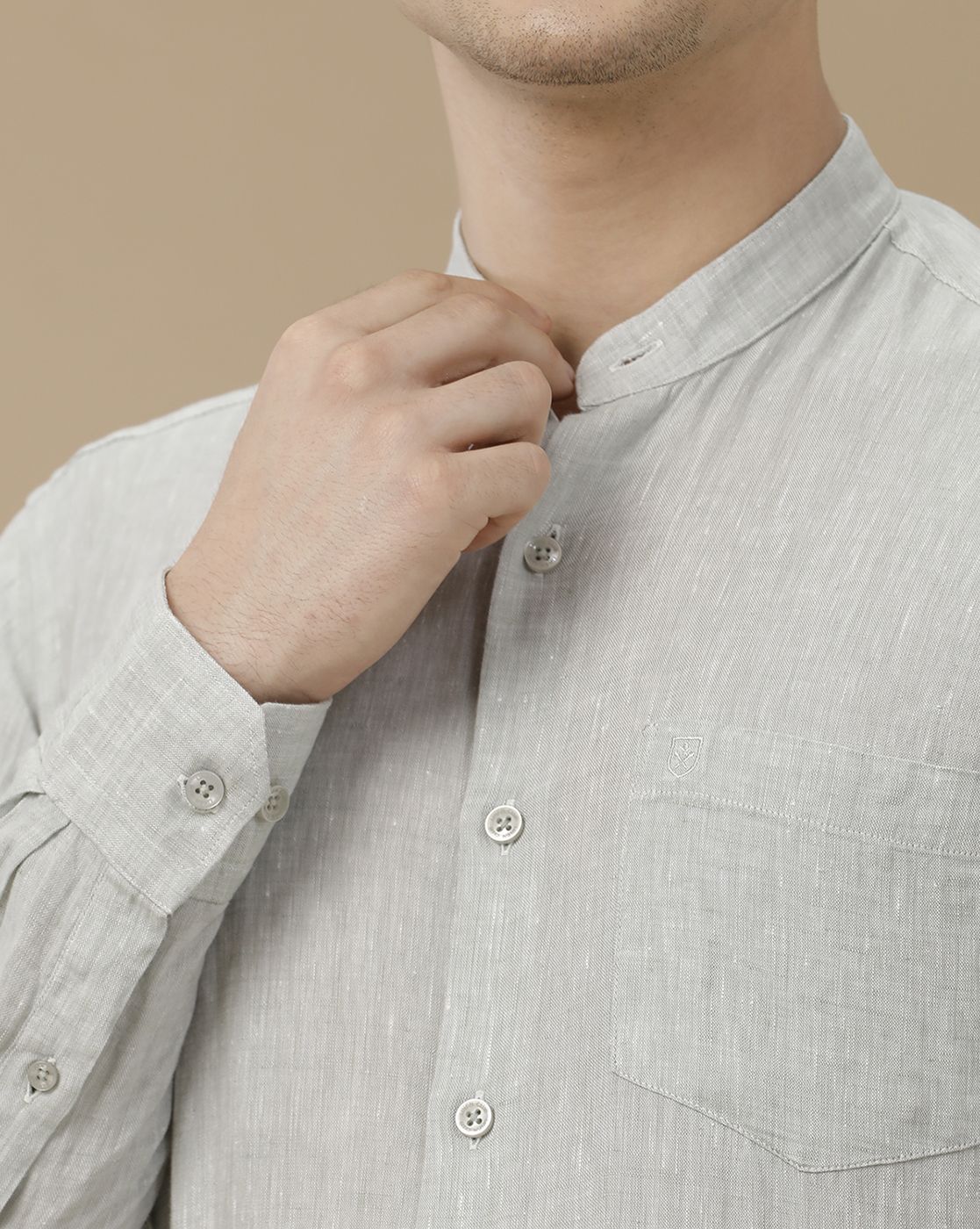Men's Pure Linen Green Solid Contemporary Fit Full Sleeve Casual Shirt