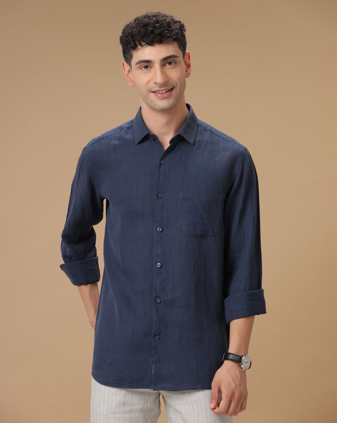 Men's Pure Linen Navy Solid Contemporary Fit Full Sleeve Casual Shirt