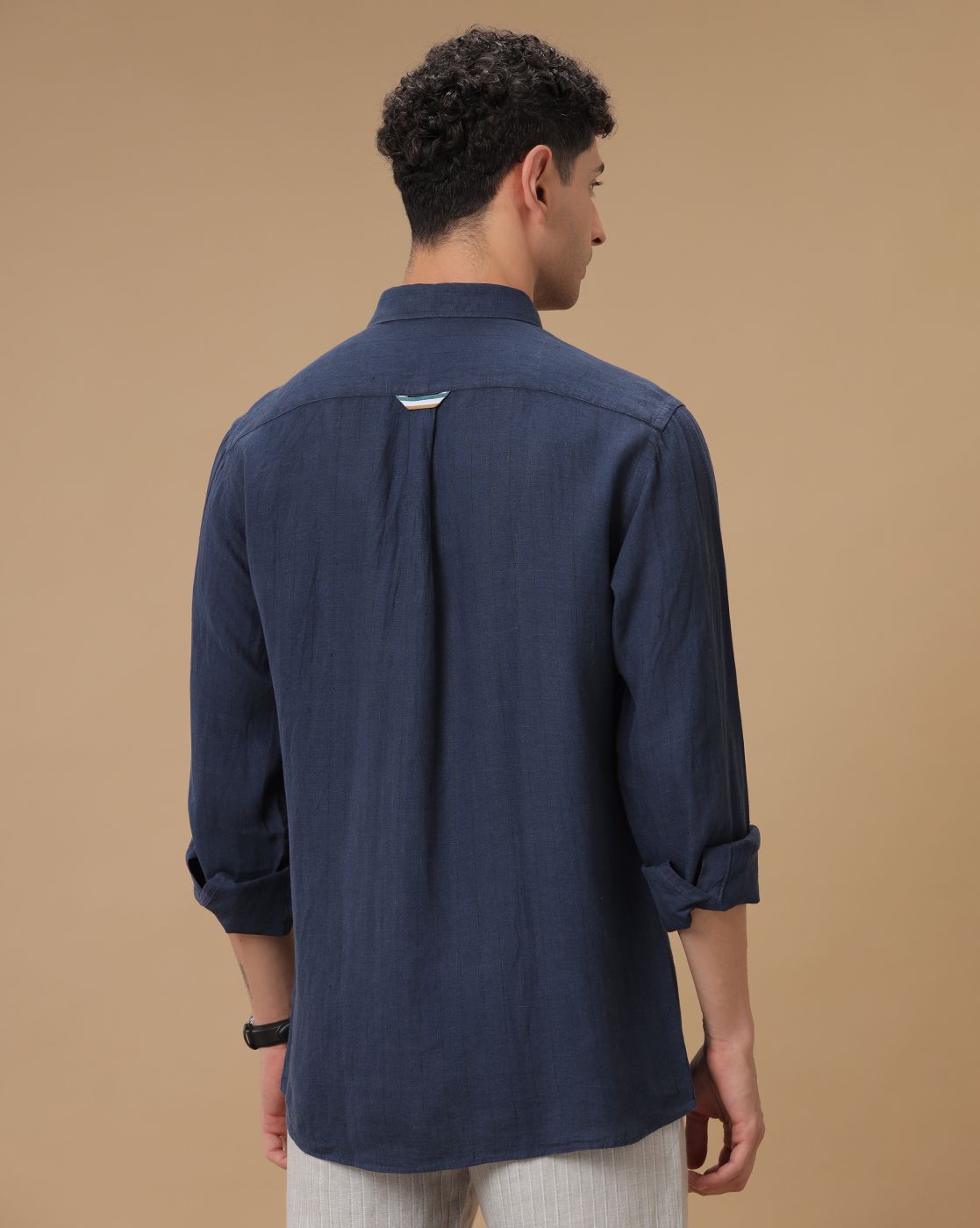 Men's Pure Linen Navy Solid Contemporary Fit Full Sleeve Casual Shirt
