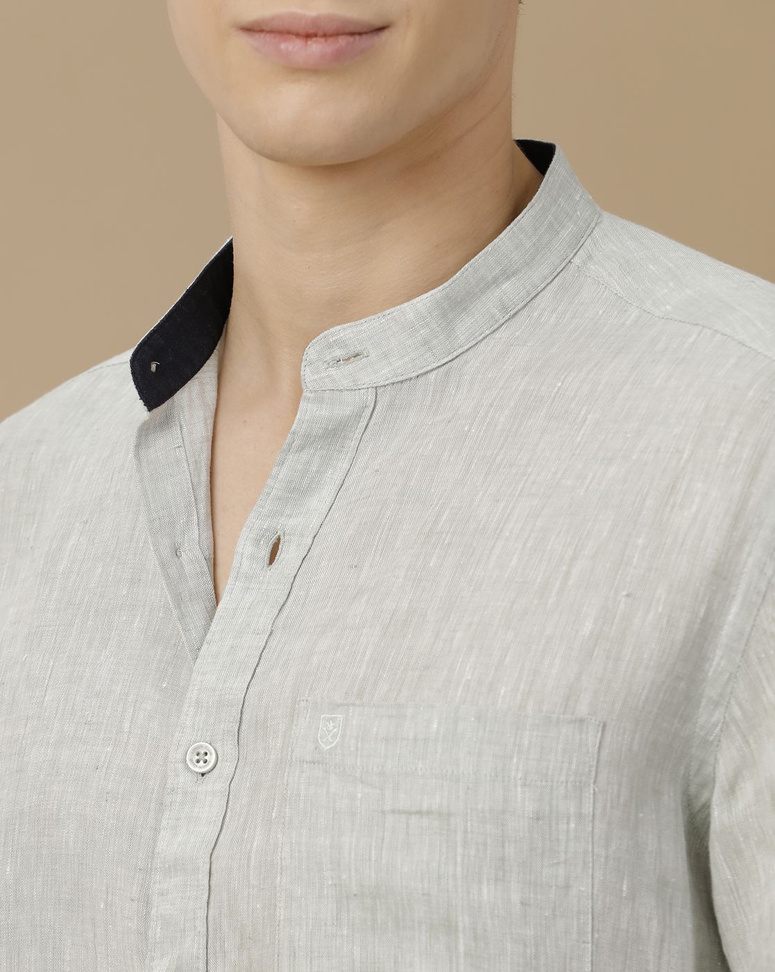 Men's Pure Linen Green Solid Contemporary Fit Full Sleeve Casual Shirt