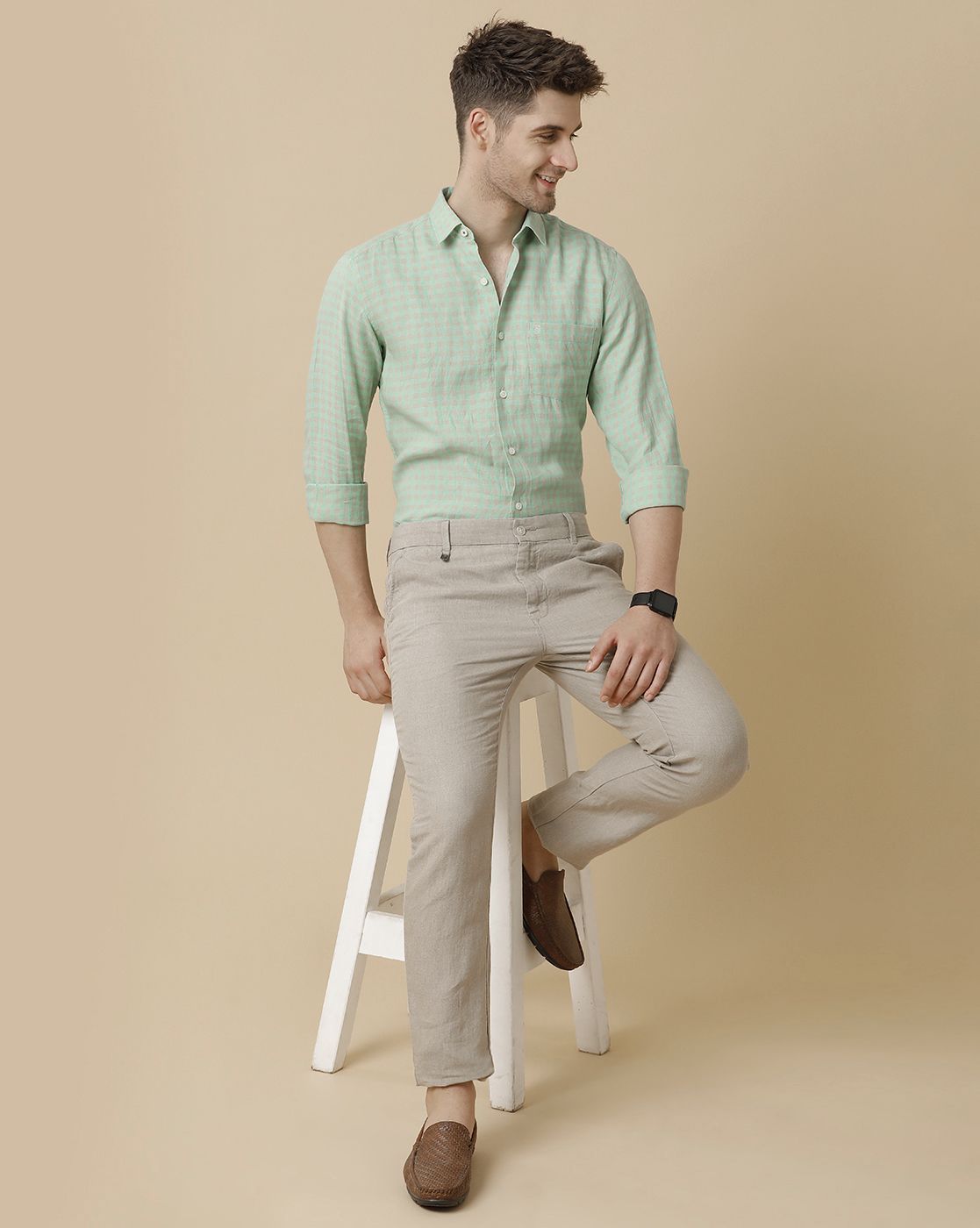 Men's Pure Linen Green Checked Contemporary Fit Full Sleeve Sleeve Casual Shirt