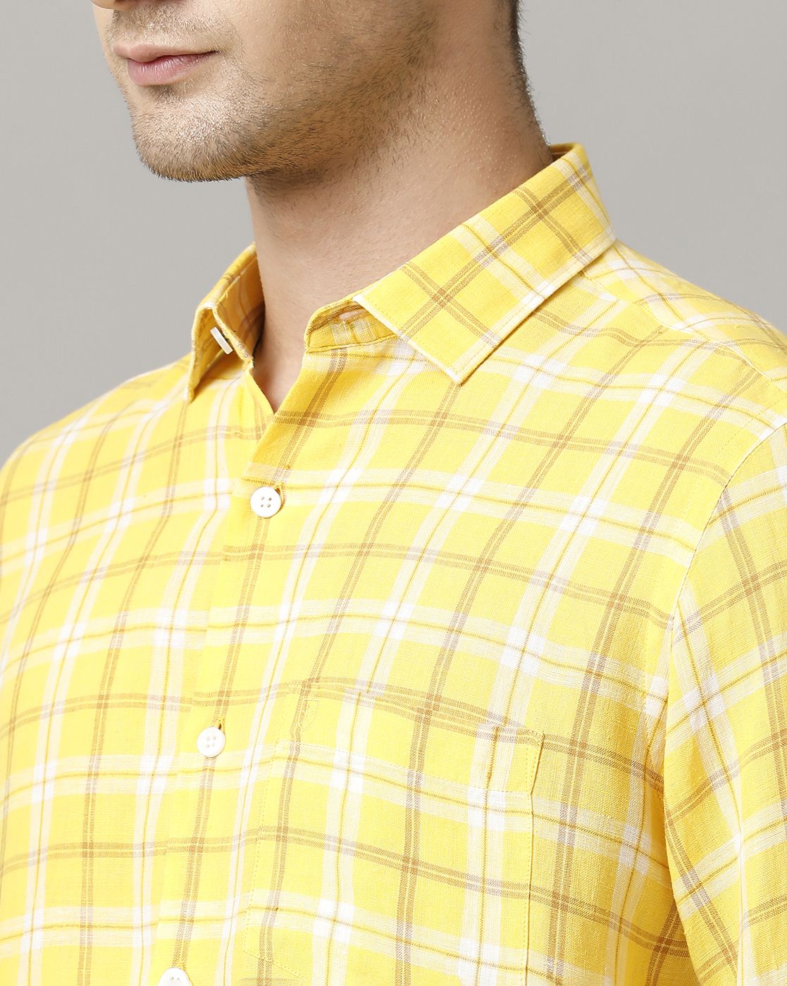 Men's Pure Linen Yellow Checked Contemporary Fit Full Sleeve Sleeve Casual Shirt