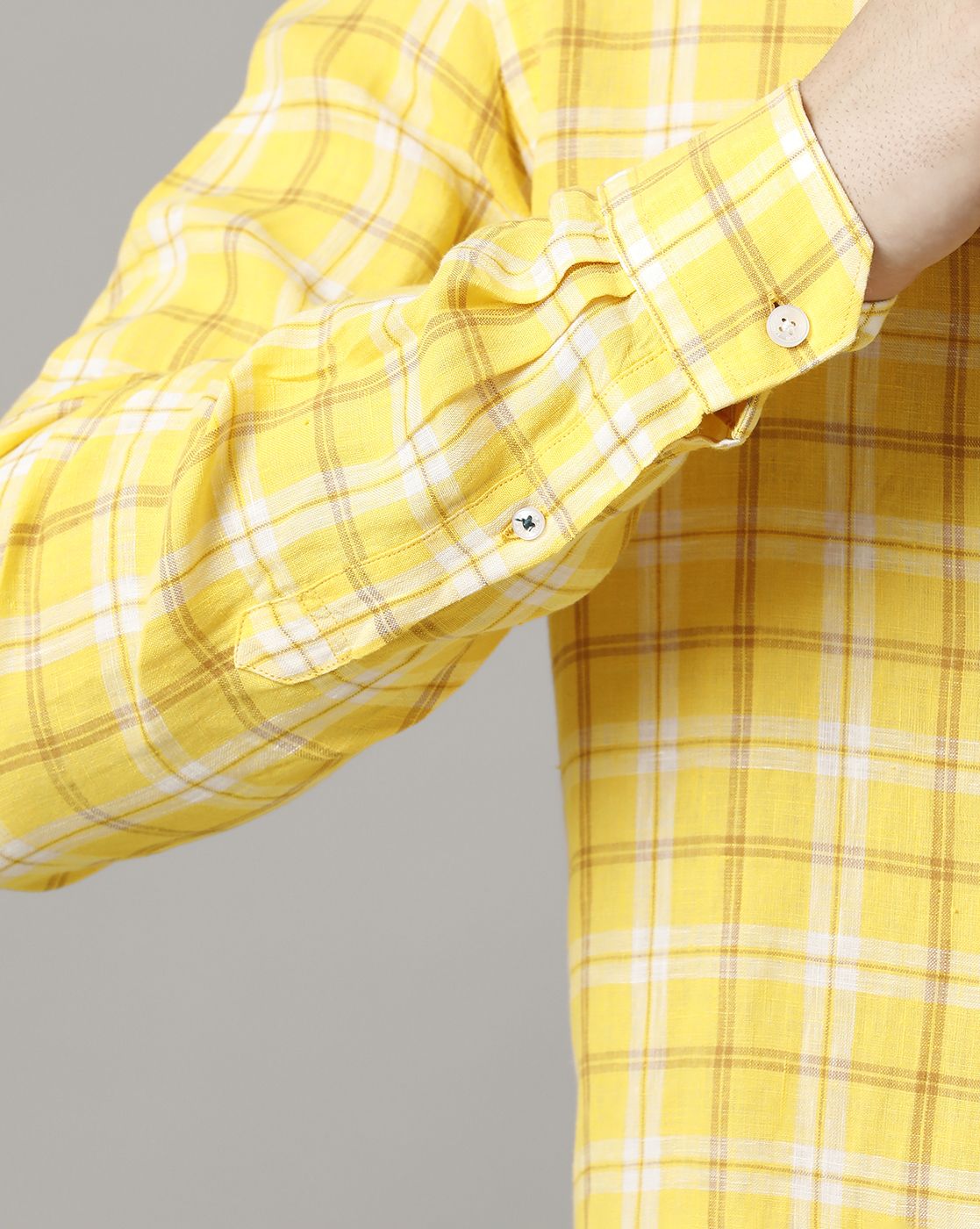 Men's Pure Linen Yellow Checked Contemporary Fit Full Sleeve Sleeve Casual Shirt