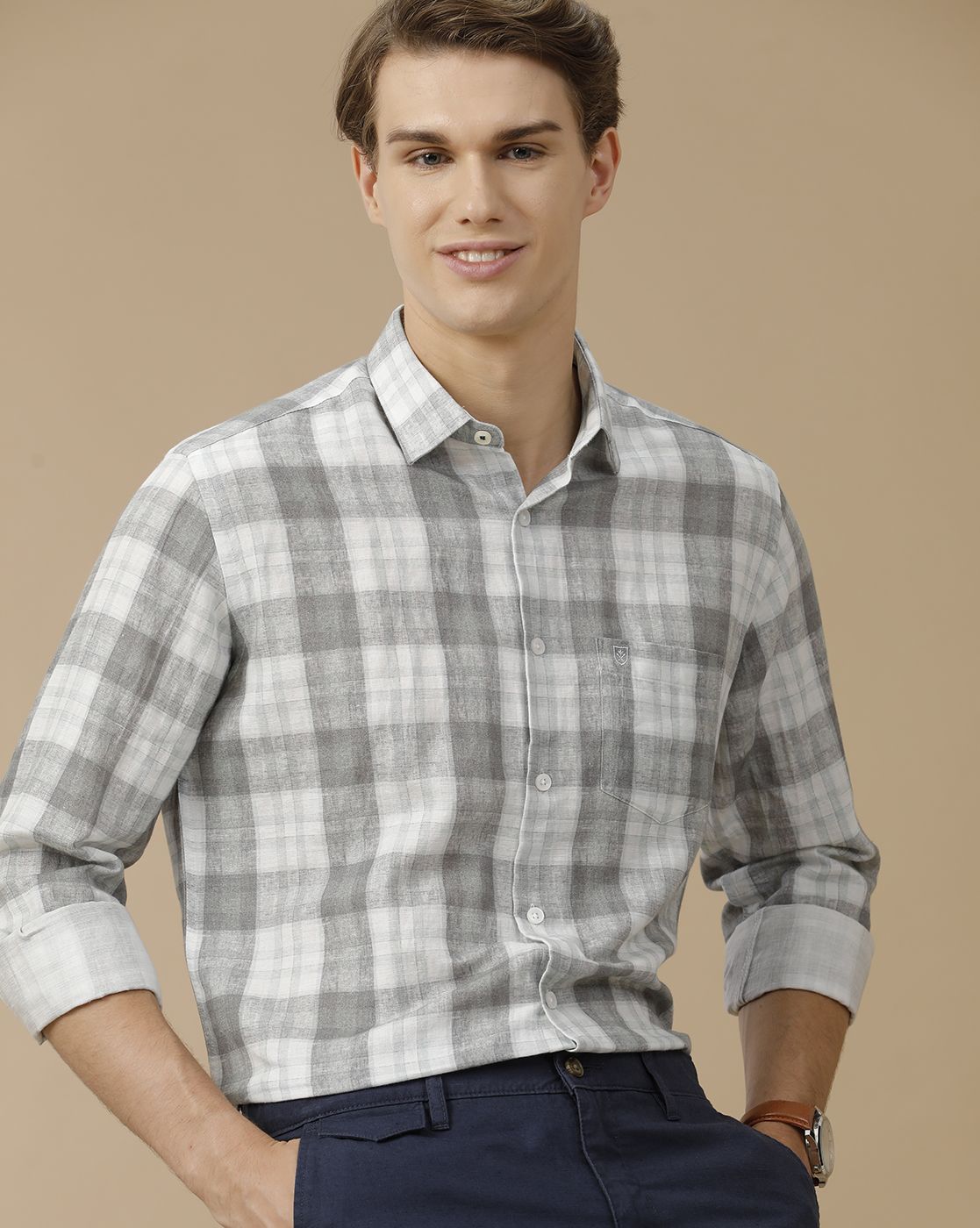 Men's Linen Rich Grey Checked Contemporary Fit Full Sleeve Casual Shirt