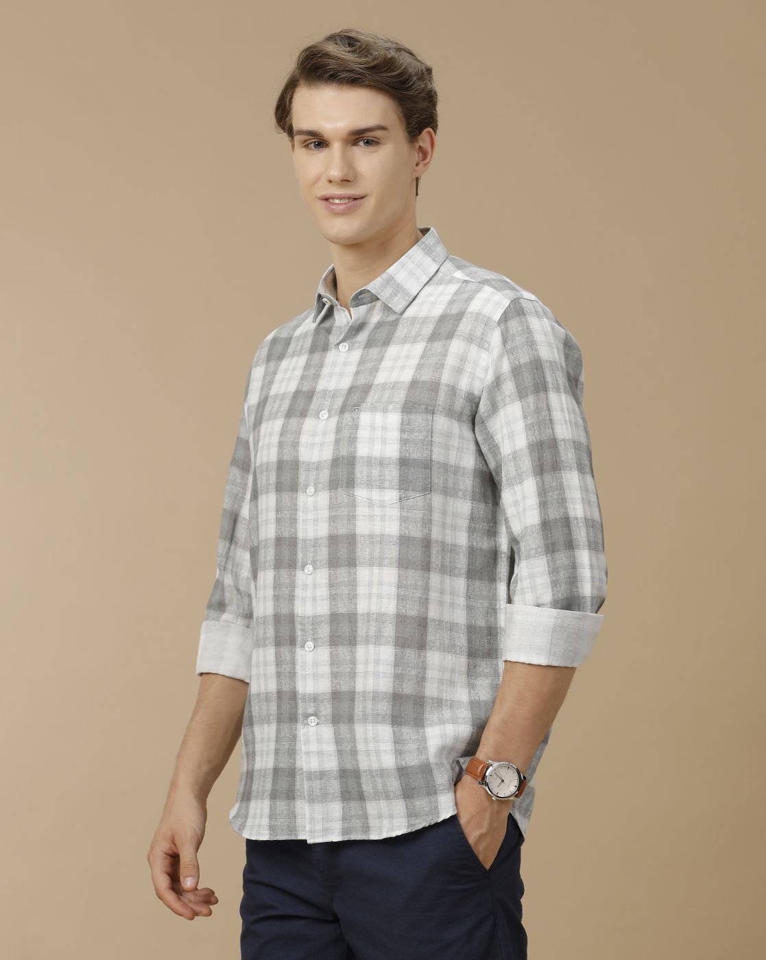 Men's Linen Rich Grey Checked Contemporary Fit Full Sleeve Casual Shirt