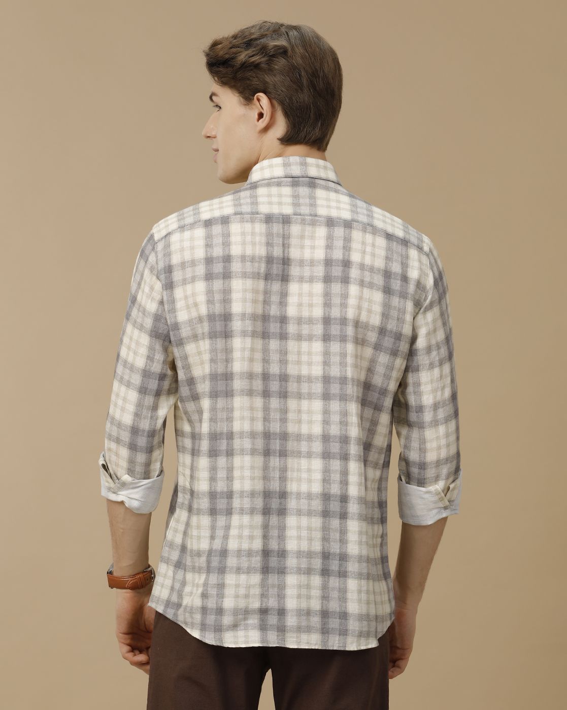 Men's Linen Rich Grey Checked Contemporary Fit Full Sleeve Casual Shirt