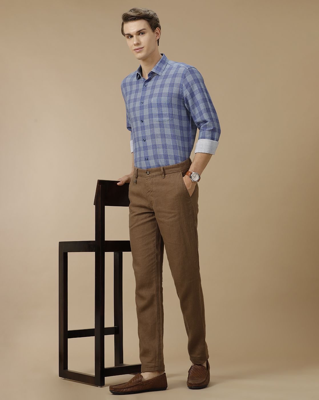 Men's Linen Rich Blue Checked Contemporary Fit Full Sleeve Casual Shirt