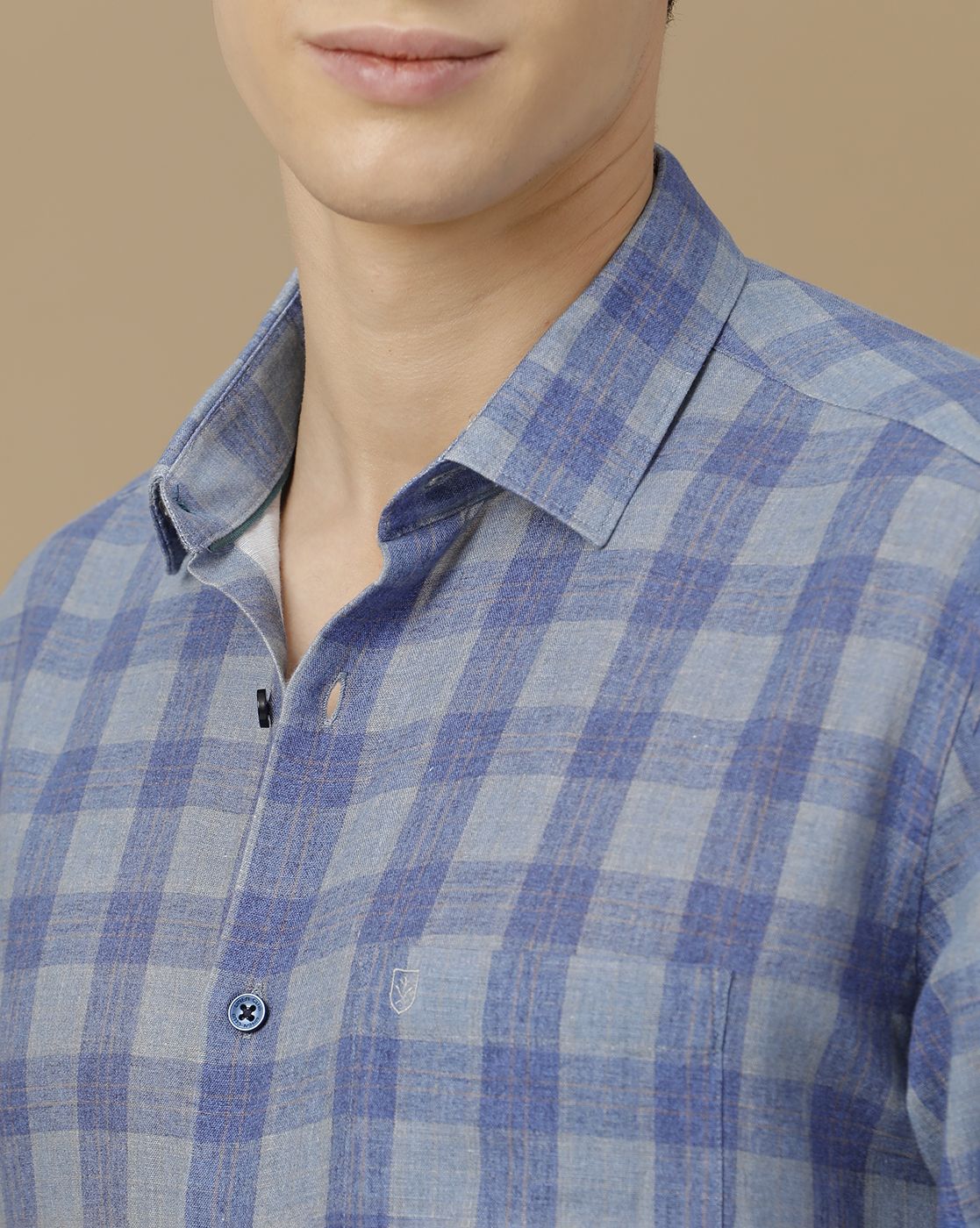 Men's Linen Rich Blue Checked Contemporary Fit Full Sleeve Casual Shirt
