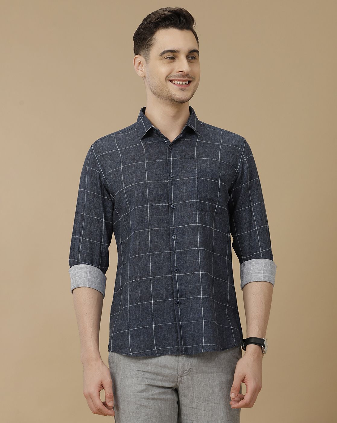 Men's Linen Rich Navy Blue Checked Contemporary Fit Full Sleeve Casual Shirt