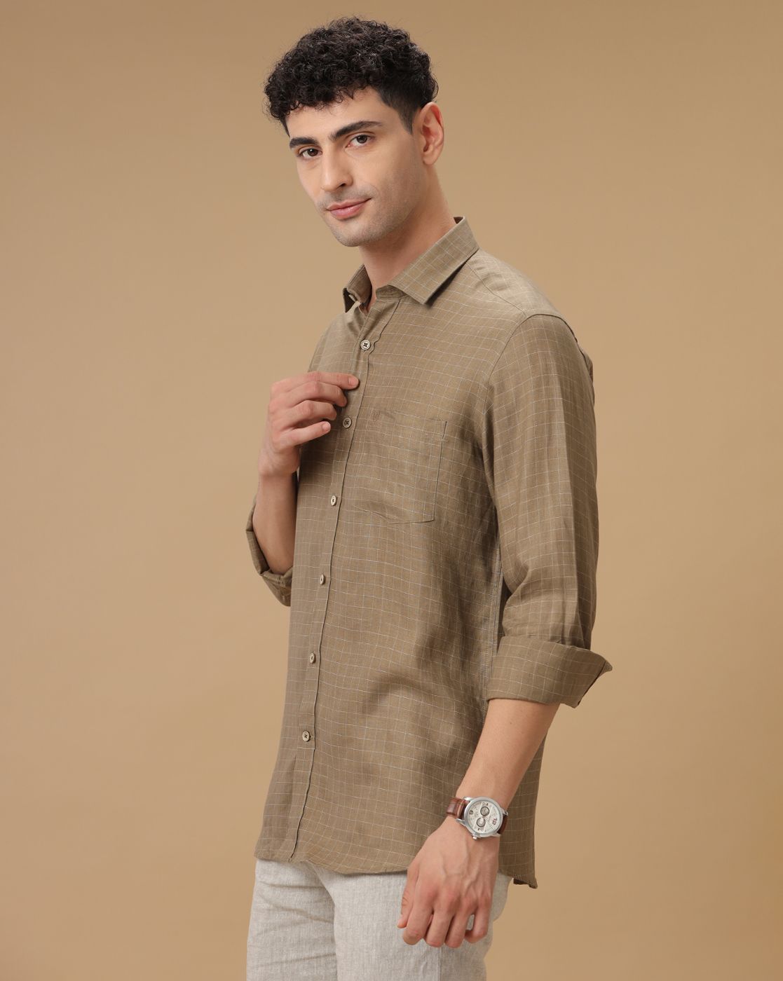 Men's Pure Linen Brown Checked Contemporary Fit Full Sleeve Casual Shirt