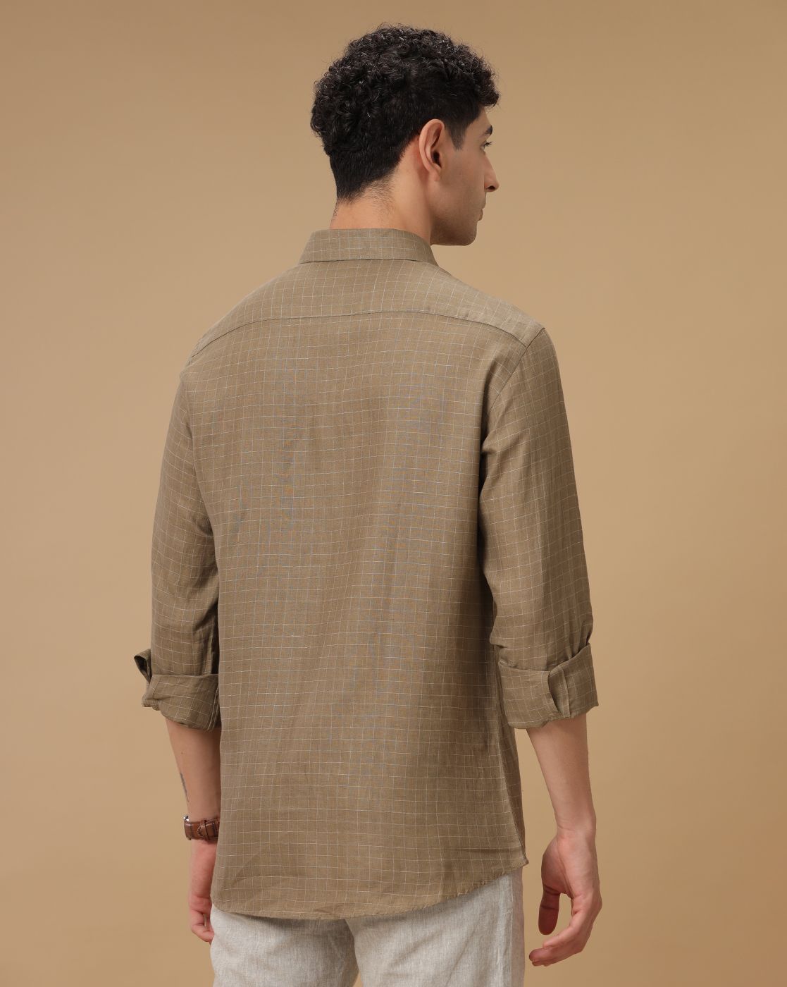 Men's Pure Linen Brown Checked Contemporary Fit Full Sleeve Casual Shirt