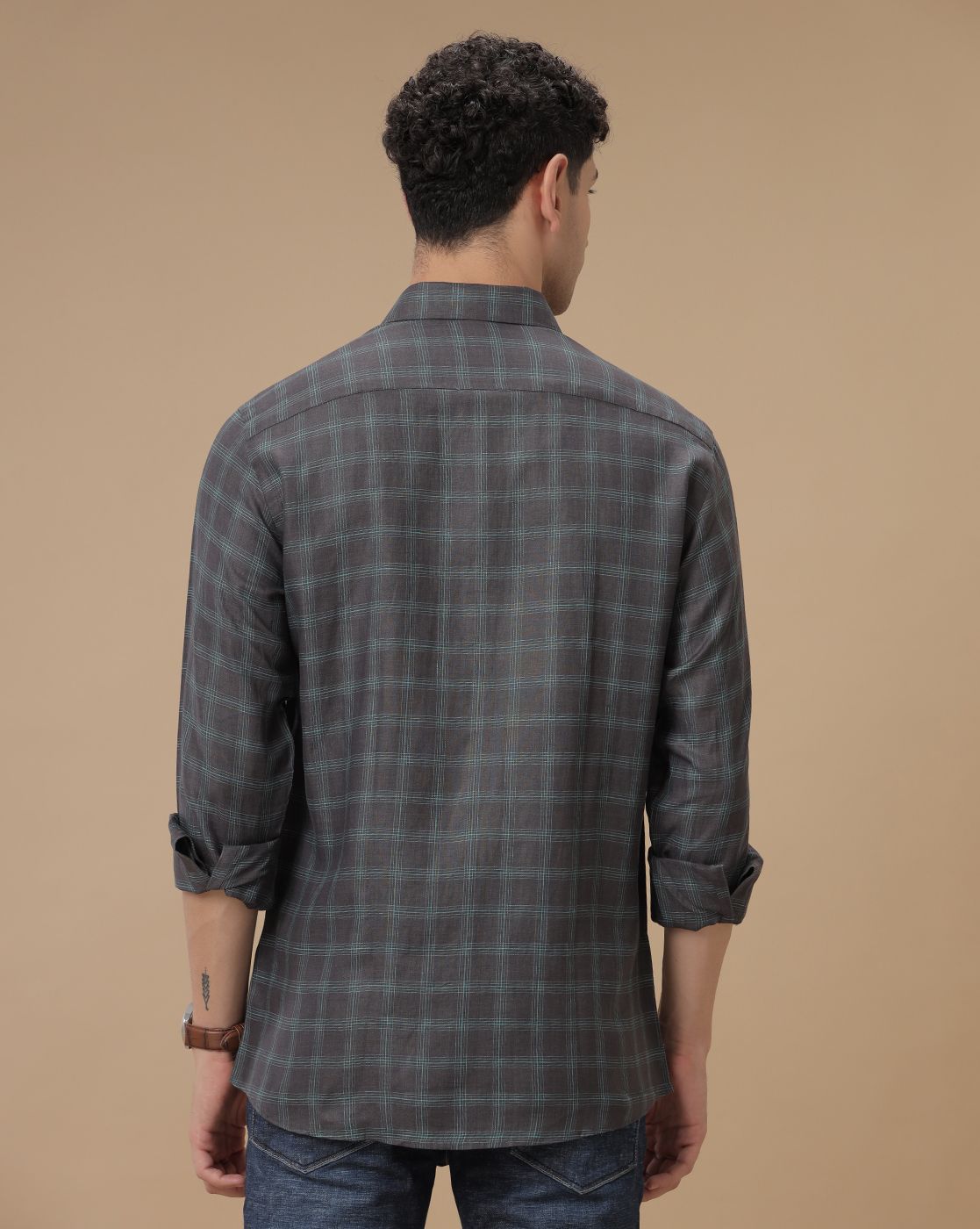 Men's Pure Linen Grey Checked Contemporary Fit Full Sleeve Casual Shirt