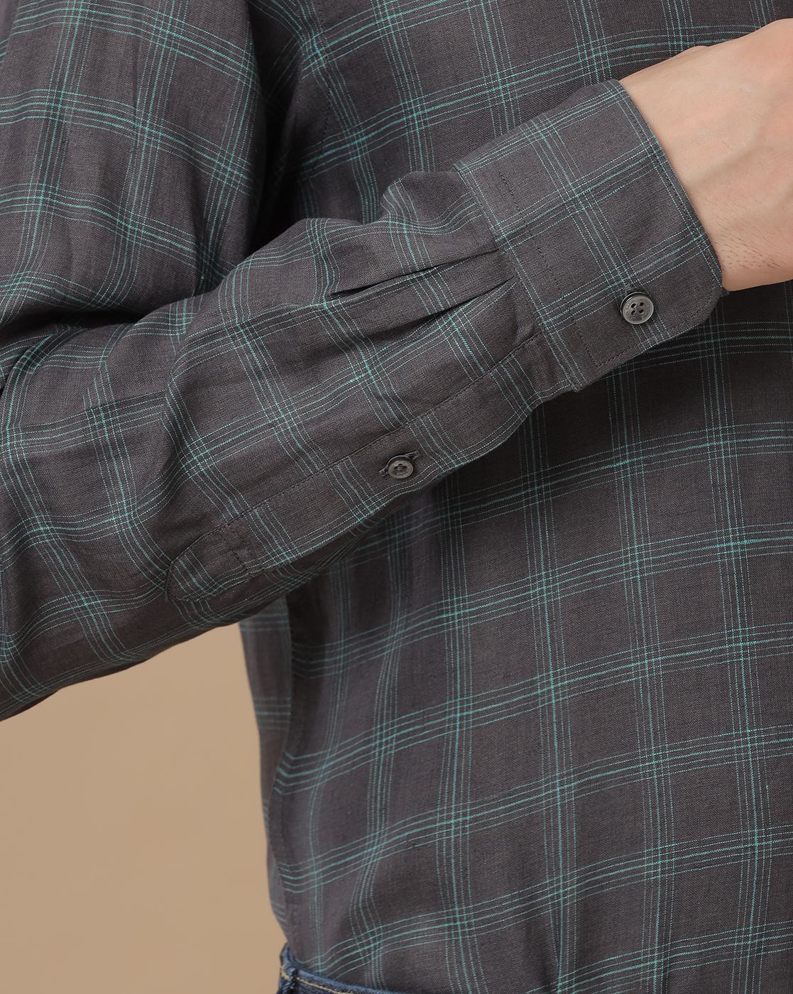 Men's Pure Linen Grey Checked Contemporary Fit Full Sleeve Casual Shirt