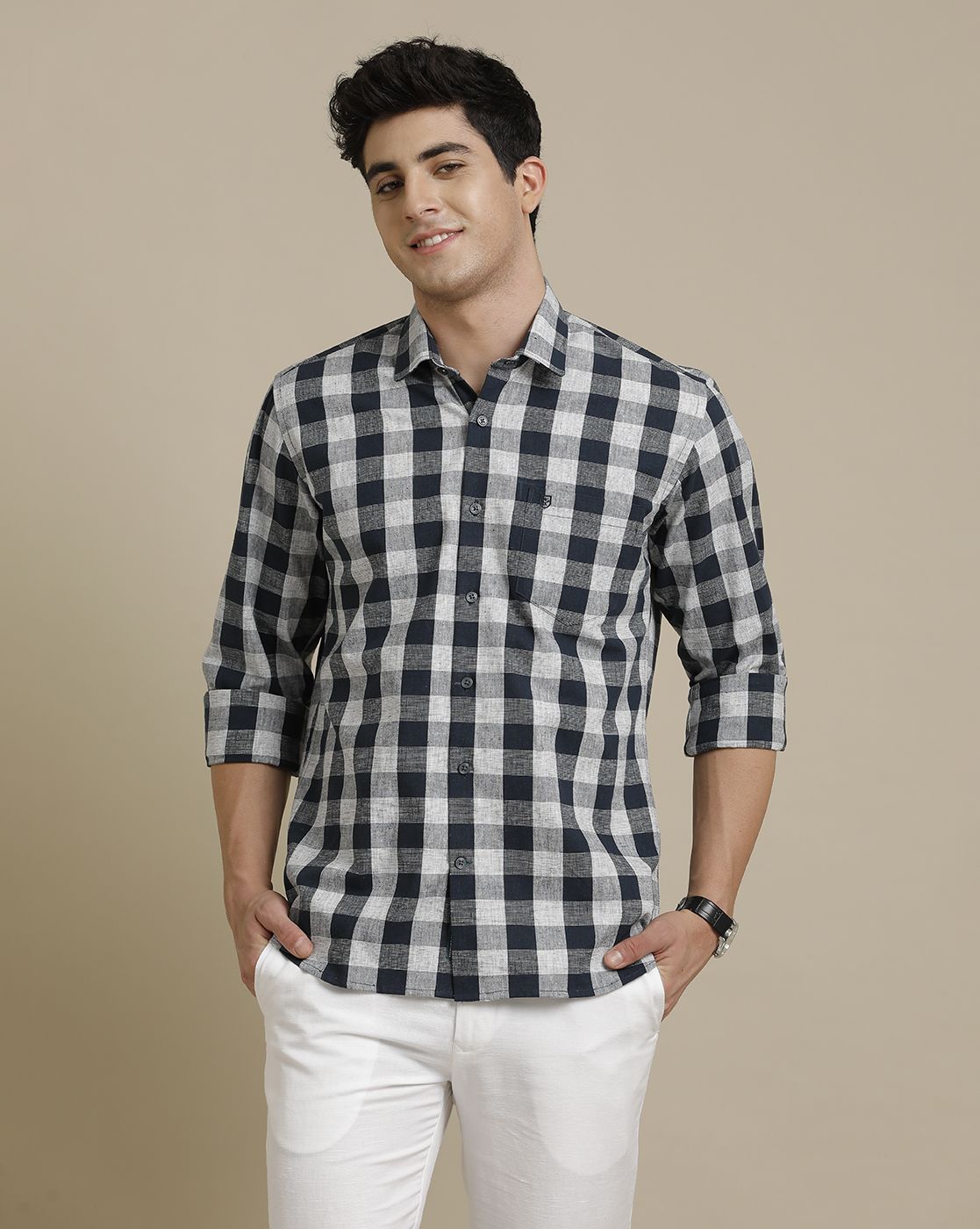 Men's Pure Linen Black Checked Contemporary Fit Full Sleeve Sleeve Casual Shirt