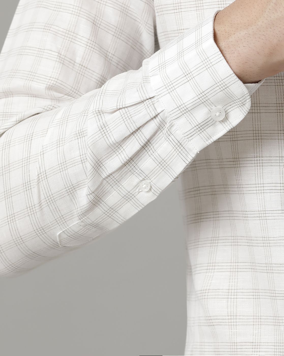 Men's Pure Linen Grey Checked Contemporary Fit Full Sleeve Sleeve Casual Shirt