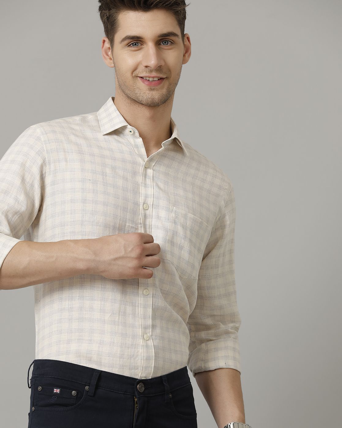 Men's Pure Linen Beige Checked Contemporary Fit Full Sleeve Sleeve Casual Shirt