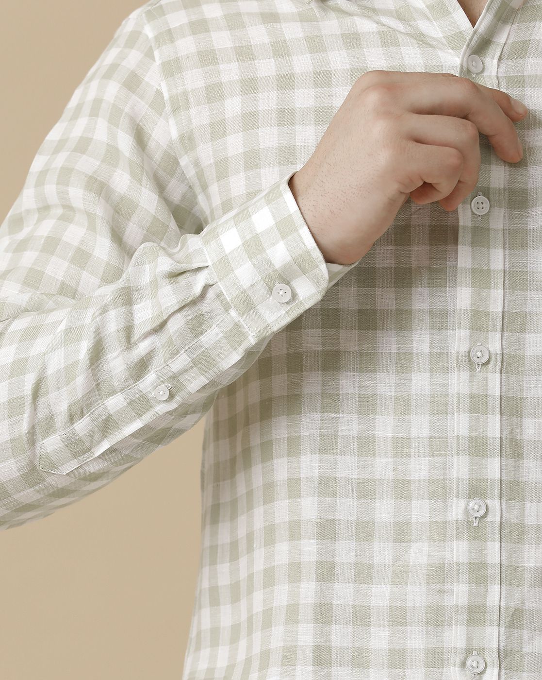 Men's Pure Linen Green Checked Contemporary Fit Full Sleeve Sleeve Casual Shirt
