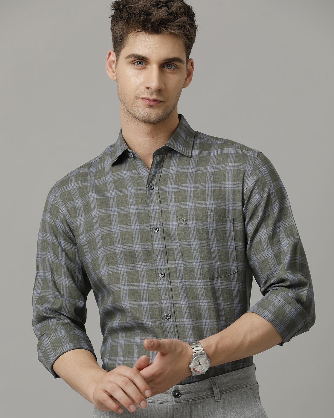 Men's Pure Linen Green Checked Contemporary Fit Full Sleeve Sleeve Casual Shirt