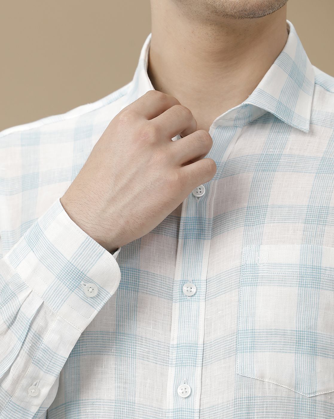 Men's Pure Linen Blue Checked Contemporary Fit Full Sleeve Casual Shirt