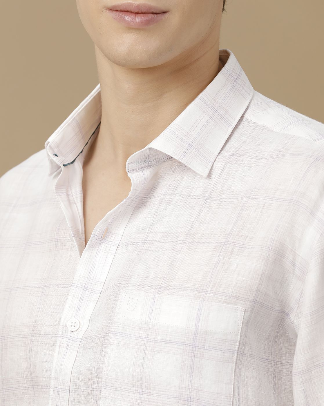 Men's Pure Linen White Checked Contemporary Fit Full Sleeve Casual Shirt
