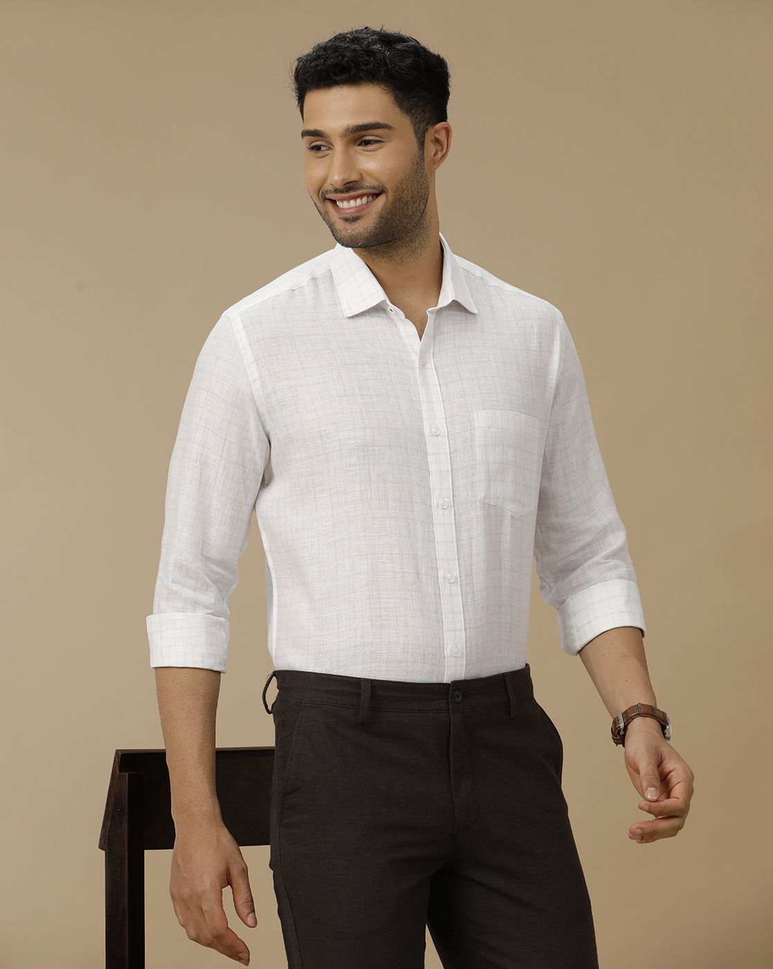 Men's Pure Linen White Checked Contemporary Fit Full Sleeve Casual Shirt