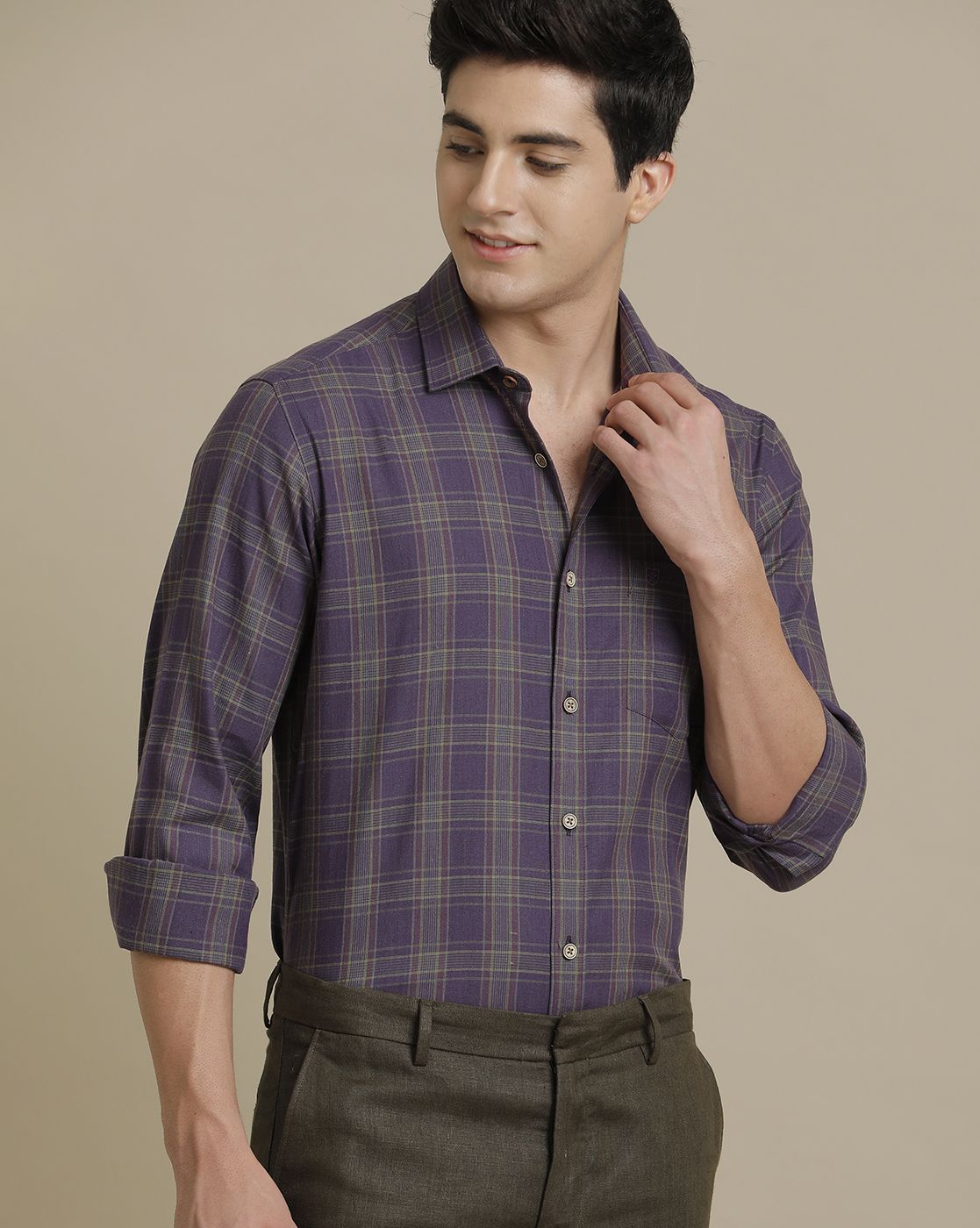 Men's Linen Rich Purple Checked Contemporary Fit Full Sleeve Sleeve Casual Shirt