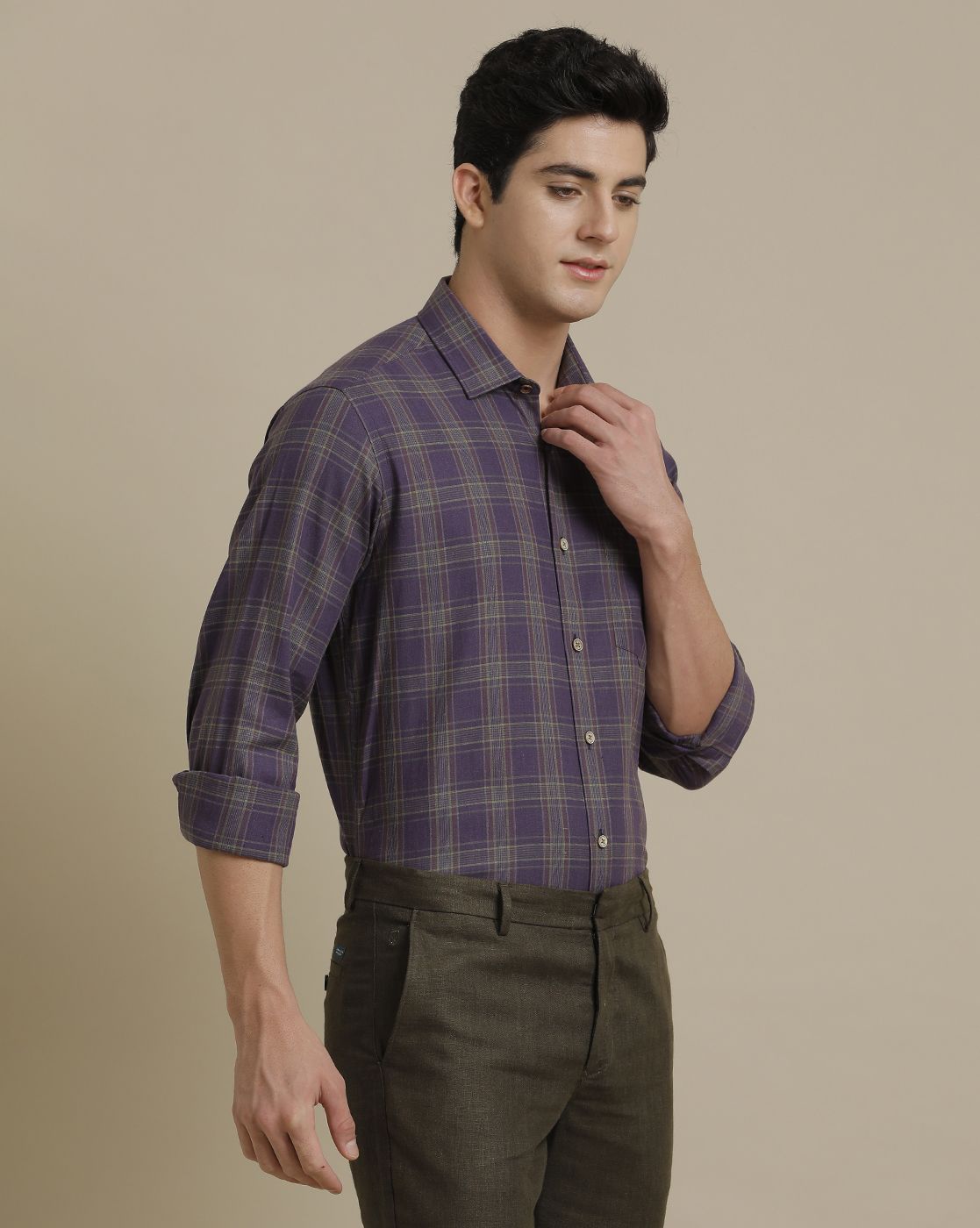 Men's Linen Rich Purple Checked Contemporary Fit Full Sleeve Sleeve Casual Shirt