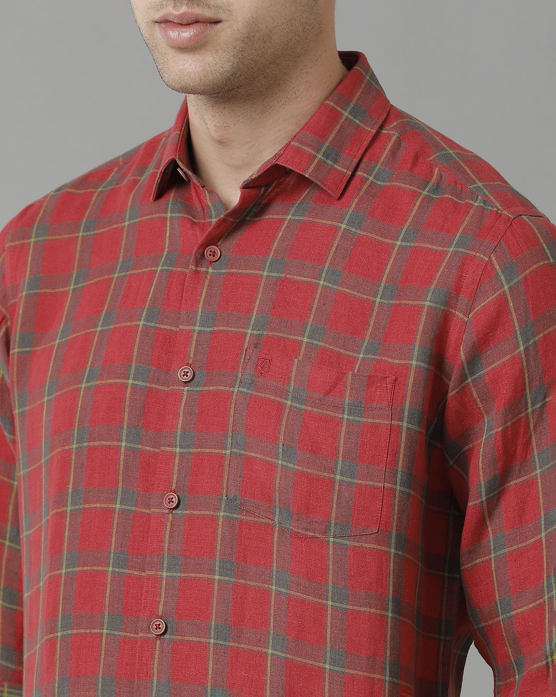 Men's Pure Linen Red Checked Contemporary Fit Full Sleeve Sleeve Casual Shirt