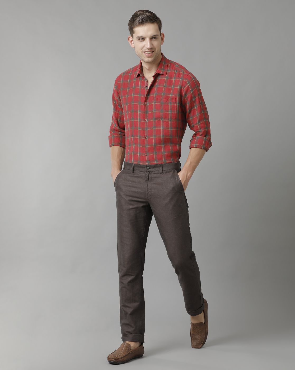 Men's Pure Linen Red Checked Contemporary Fit Full Sleeve Sleeve Casual Shirt