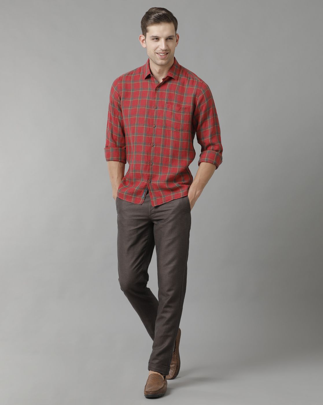 Men's Pure Linen Red Checked Contemporary Fit Full Sleeve Sleeve Casual Shirt